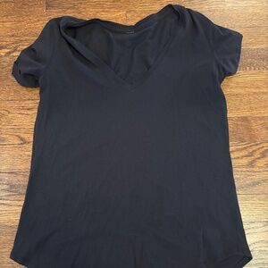 Lululemon- Love Black Vneck- Size 10